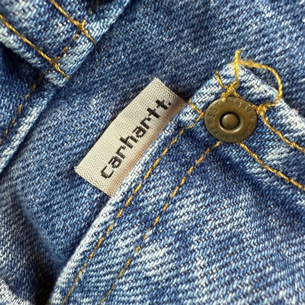Carhartt Men's Jeans Relaxed Fit Size 40X30 Medium Wash‎ 100% Cotton